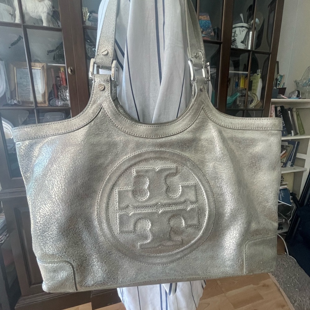 Tory Burch Metallic Silver Bombe handbag